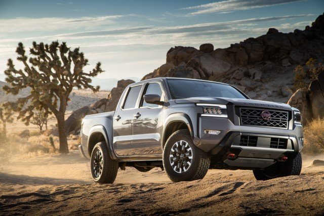 2022 nissan frontier