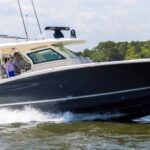 Scout Boats 400 LXF Walkaround